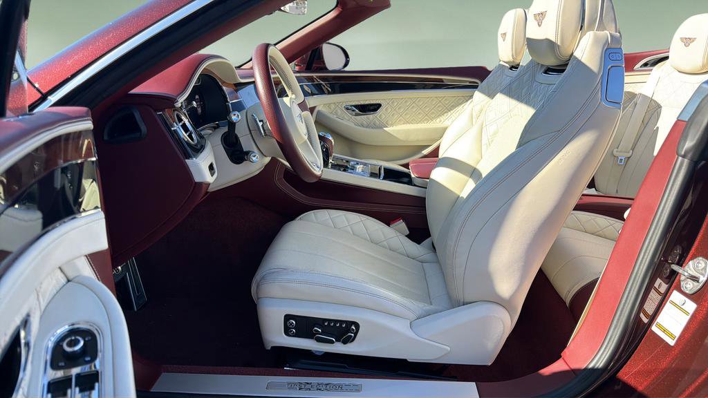 Used 2020 Bentley Continental GT image 28