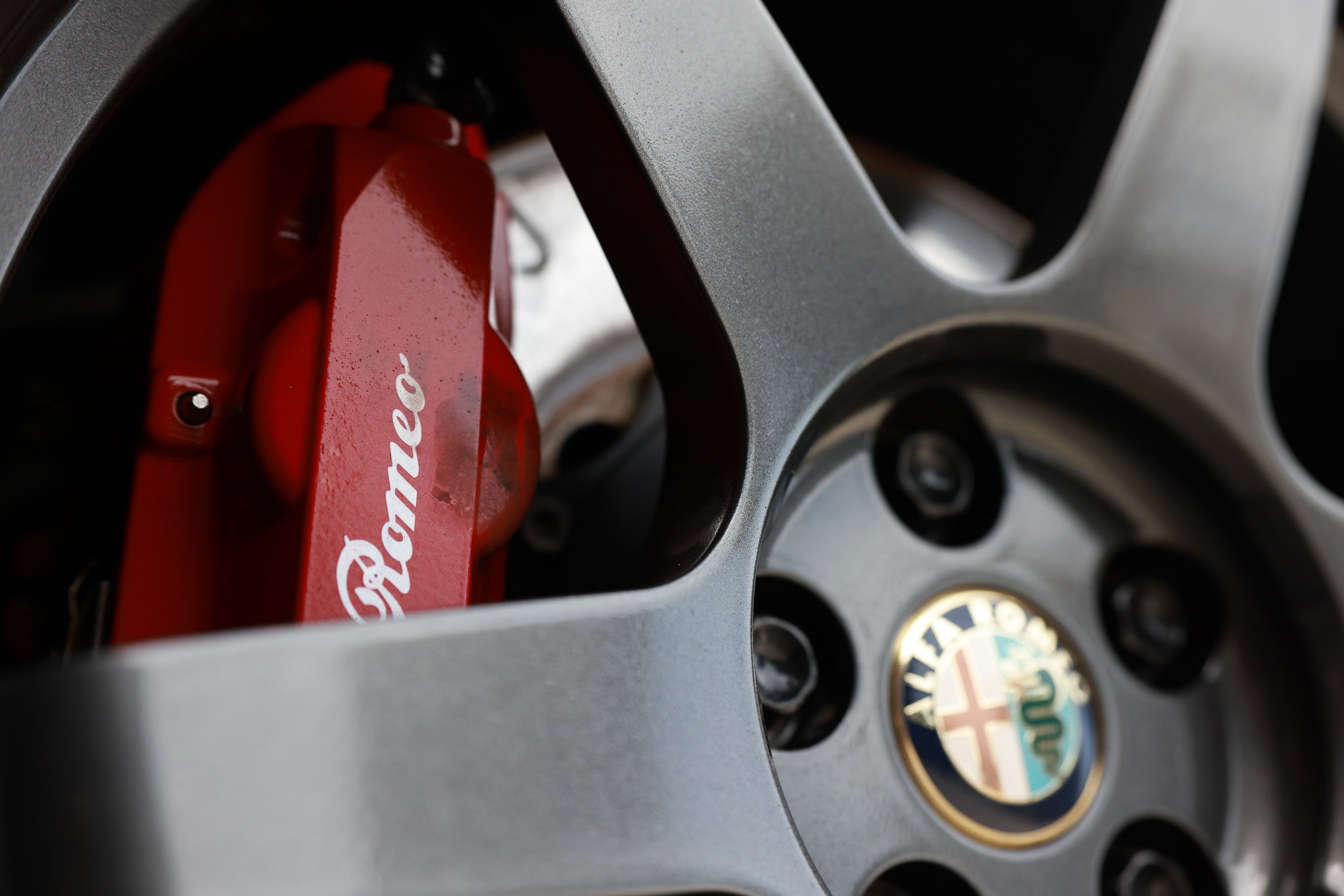 Used 2015 Alfa Romeo 4C Launch Edition w/ Convenience Group RWD image 62