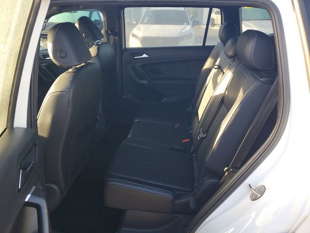 Certified 2024 Volkswagen Tiguan SE R-Line image 11