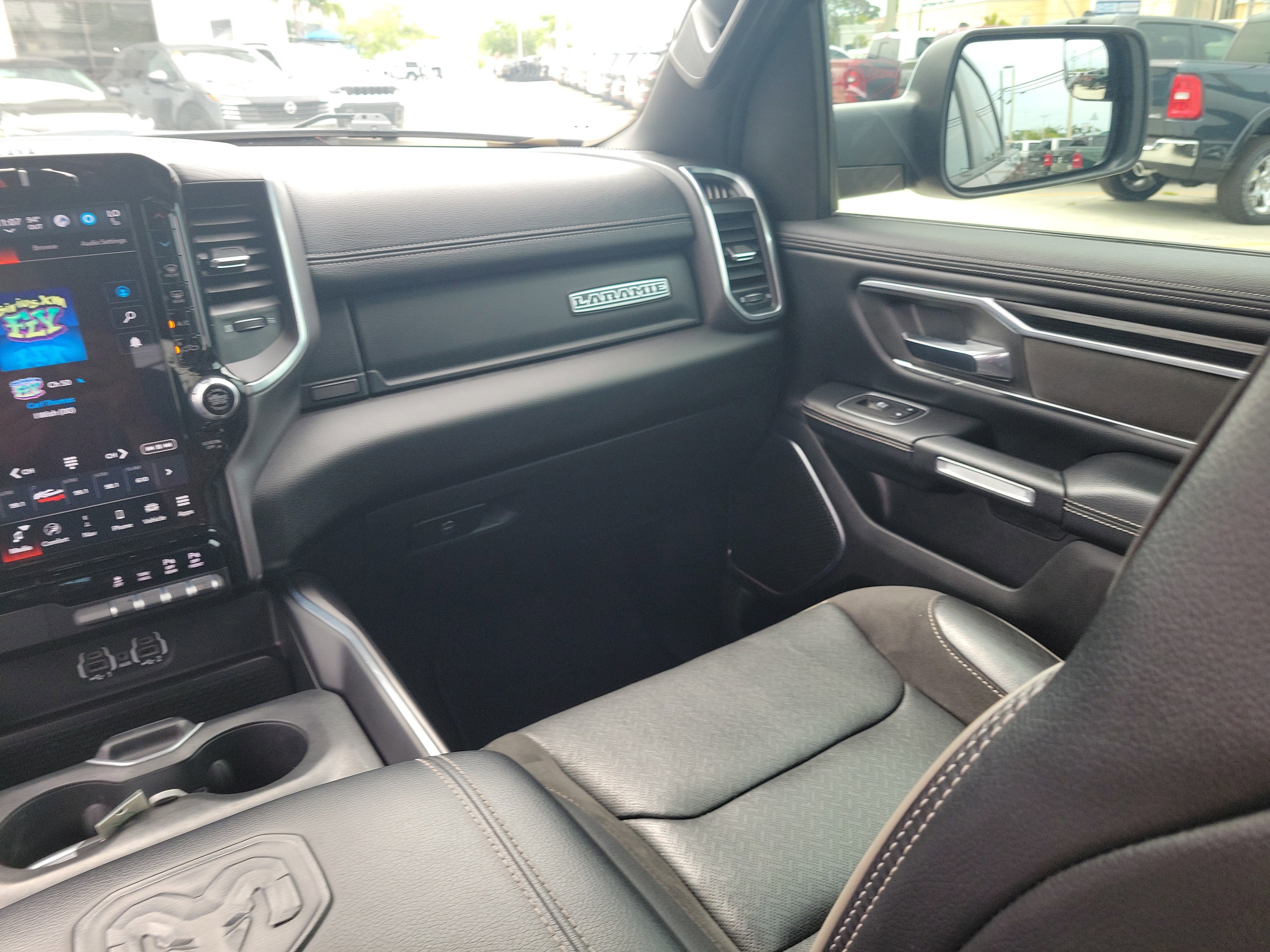 Used 2023 RAM 1500 Laramie AWD/4WD image 18