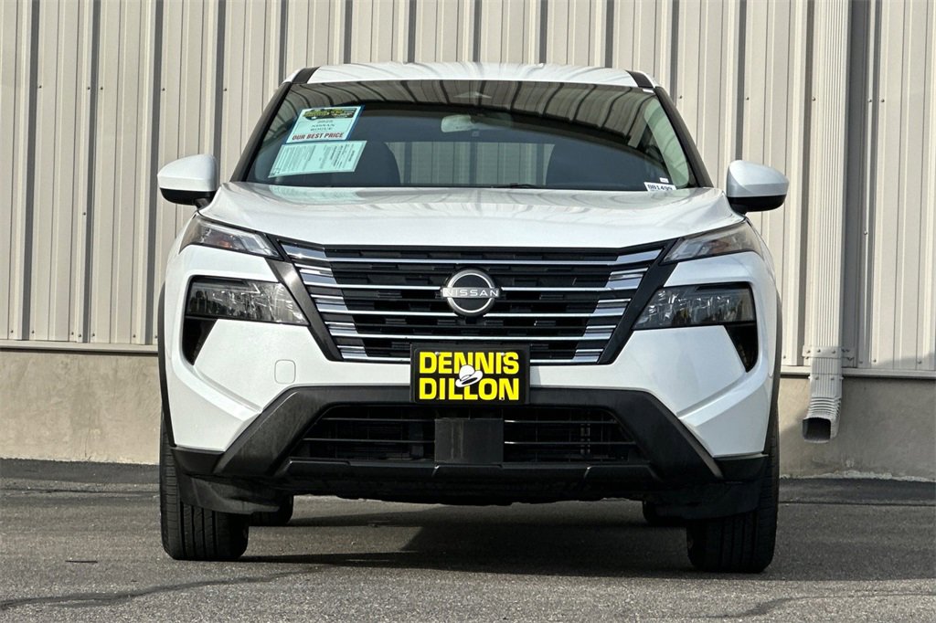 Used 2025 Nissan Rogue SV image 10