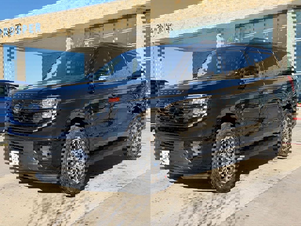 New 2025 Ford Expedition Active image 32