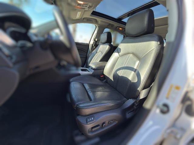 Used 2016 Cadillac SRX Performance w/ Driver Awareness Package FWD image 8