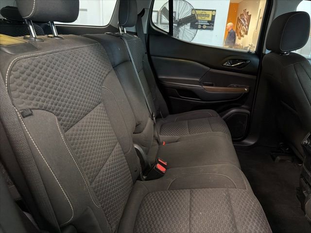 Used 2019 GMC Acadia SLE image 30