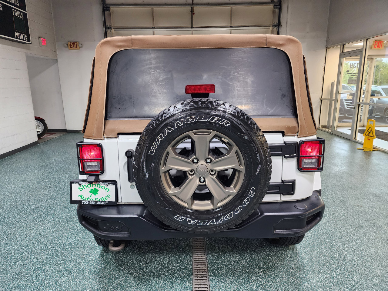 Used 2018 Jeep Wrangler Sport image 8
