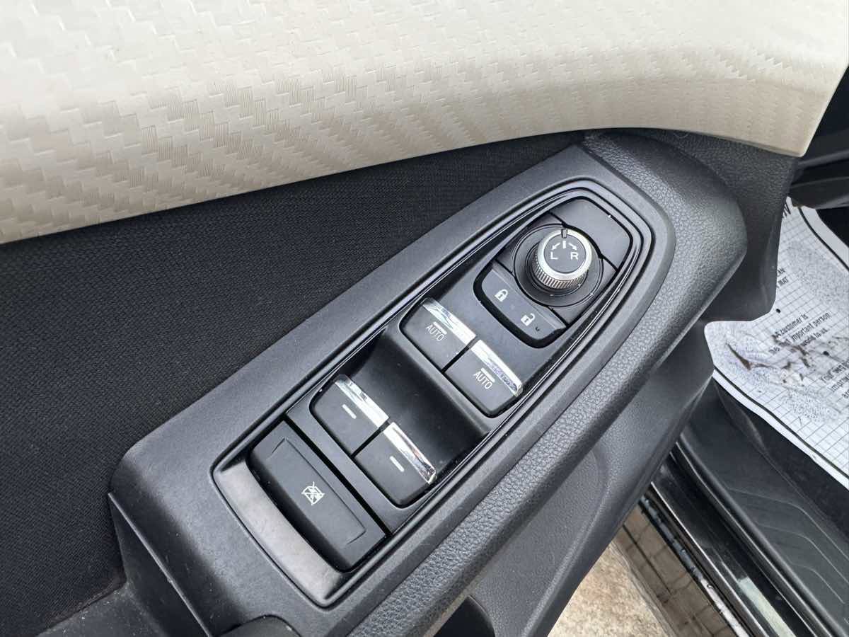 Used 2019 Subaru Ascent Premium w/ Popular Package #2 image 11