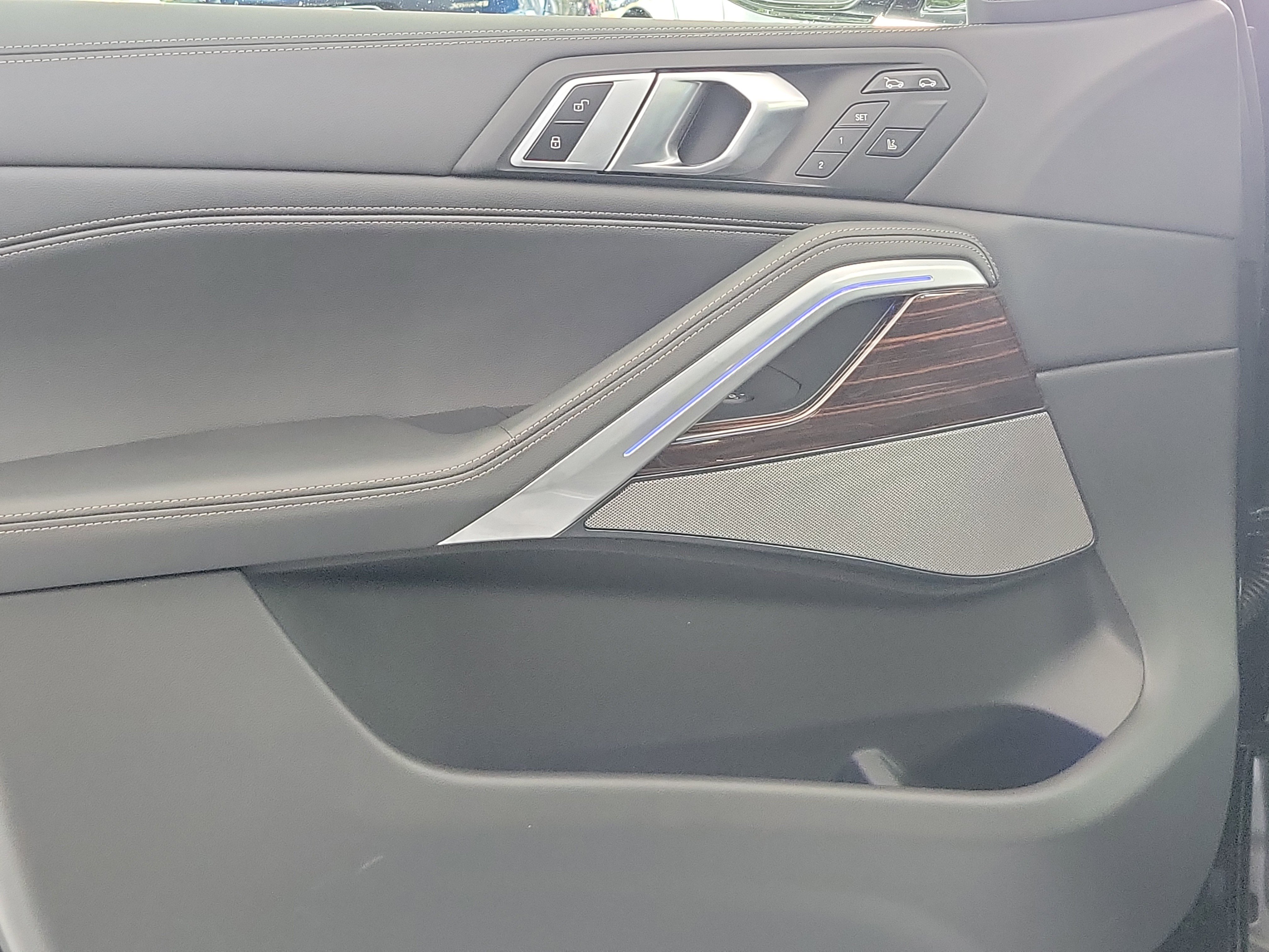 New 2026 BMW X6 xDrive40i image 18