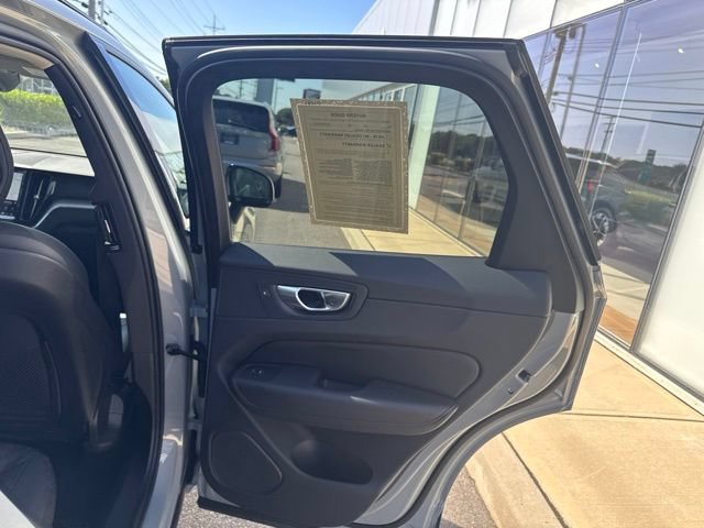Used 2024 Volvo XC60 B5 Core w/ Protection Package Premier AWD/4WD image 12