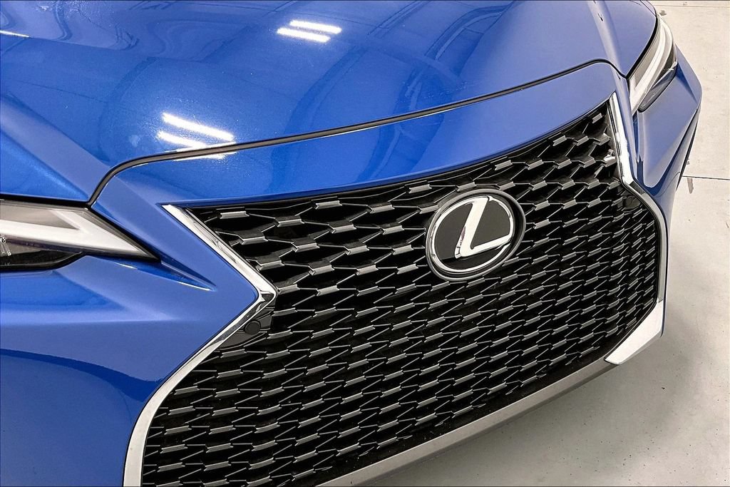 Used 2023 Lexus IS 300 w/ Premium Package RWD image 28