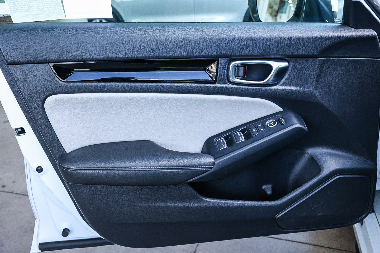 Used 2024 Honda Civic EX-L image 28