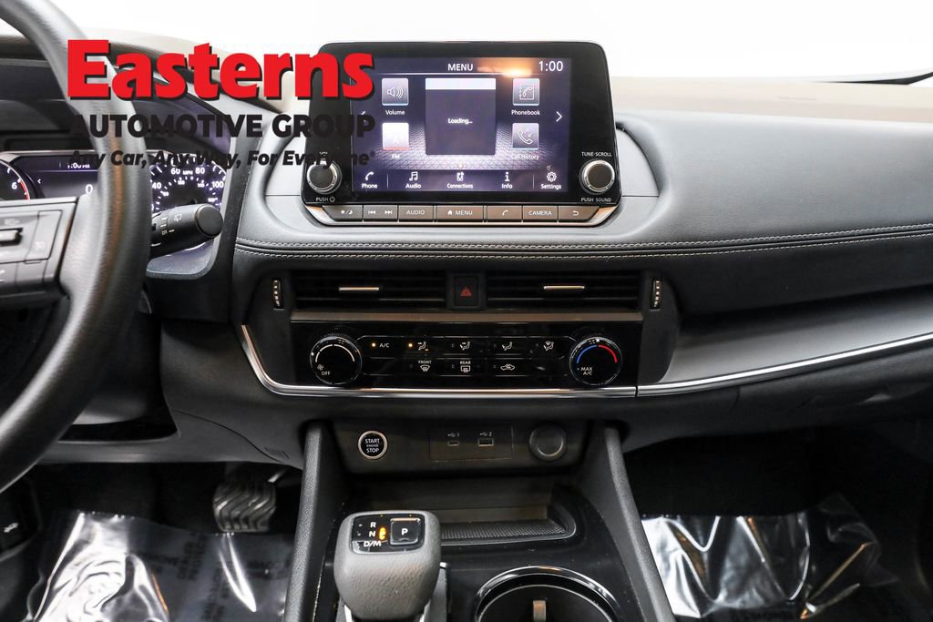 Used 2022 Nissan Rogue S image 12