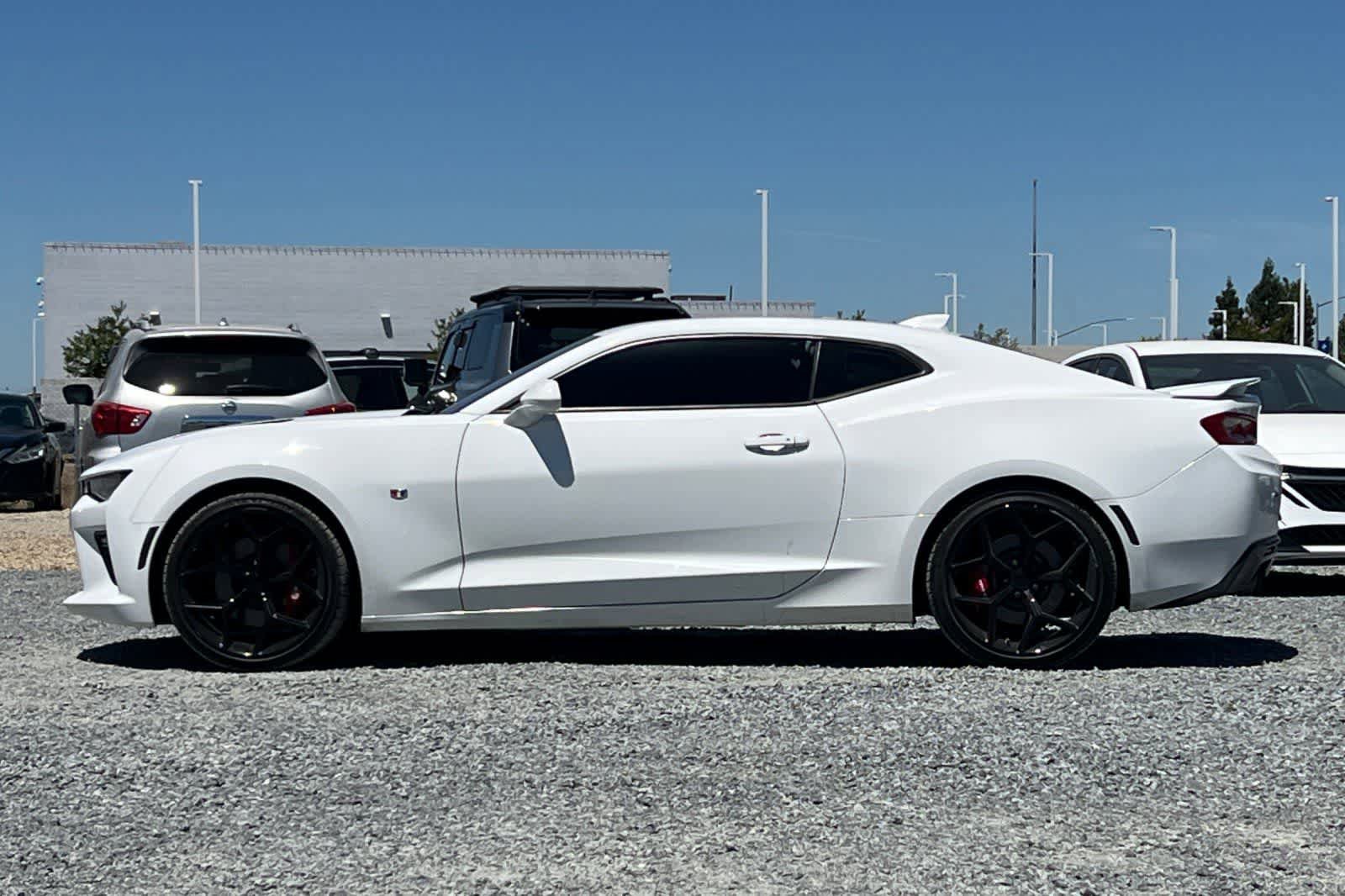 Used 2016 Chevrolet Camaro SS RWD image 6