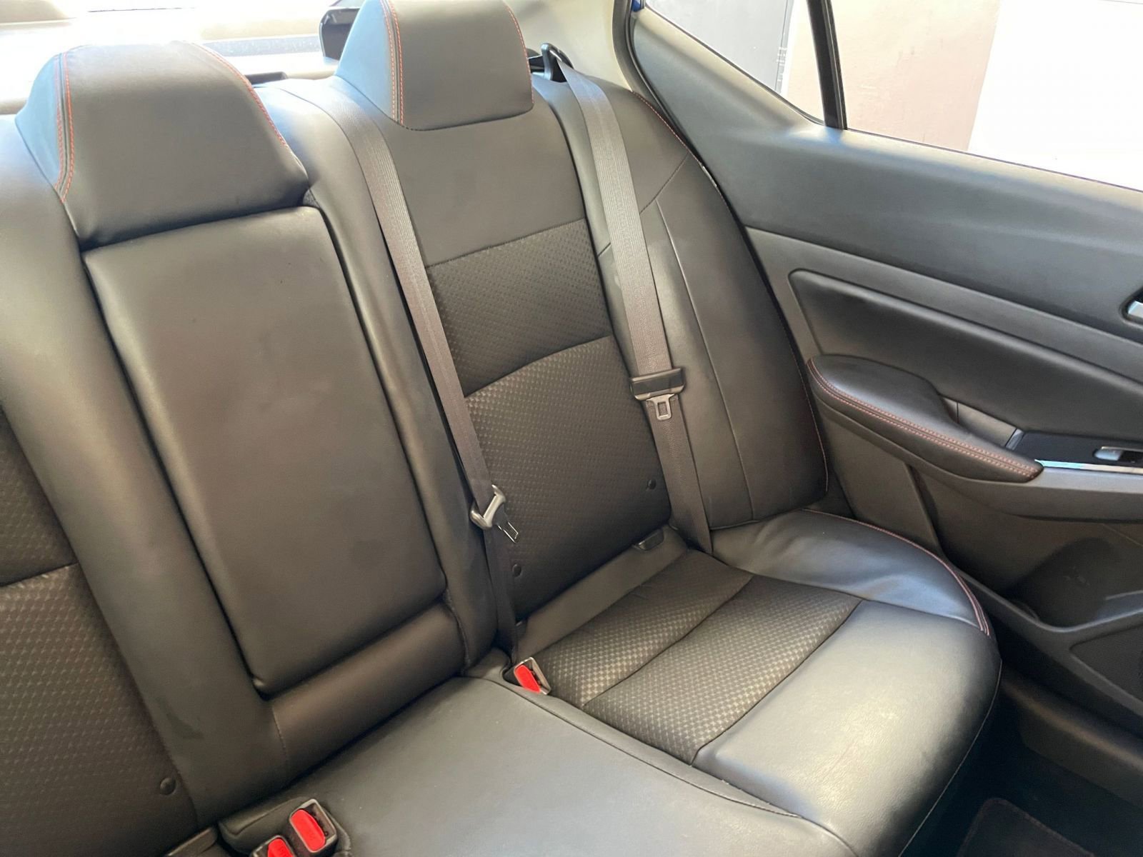 Used 2025 Nissan Altima 2.5 SR image 36