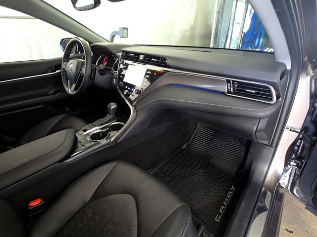 Used 2020 Toyota Camry XSE FWD image 16