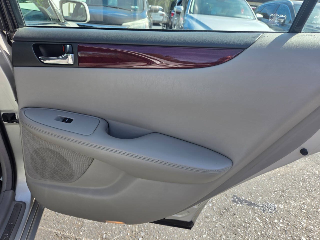 Used 2002 Lexus ES 330 FWD image 34