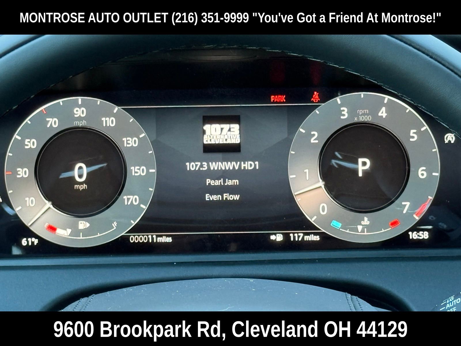 New 2026 Land Rover Range Rover Velar Dynamic SE image 27