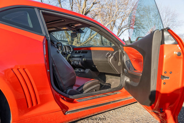 Used 2010 Chevrolet Camaro SS w/ RS Package RWD image 25