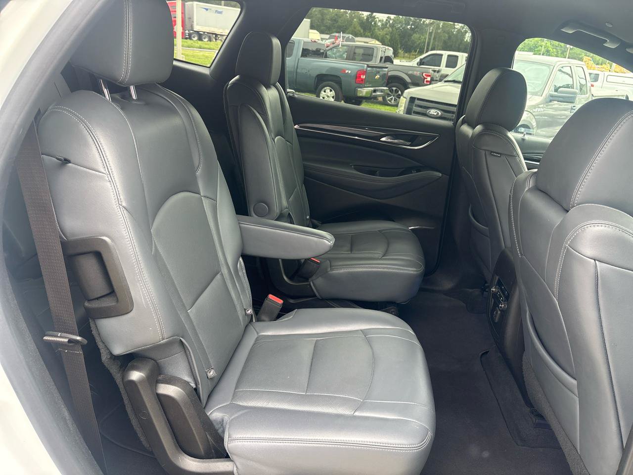 Used 2023 Buick Enclave Essence FWD image 18