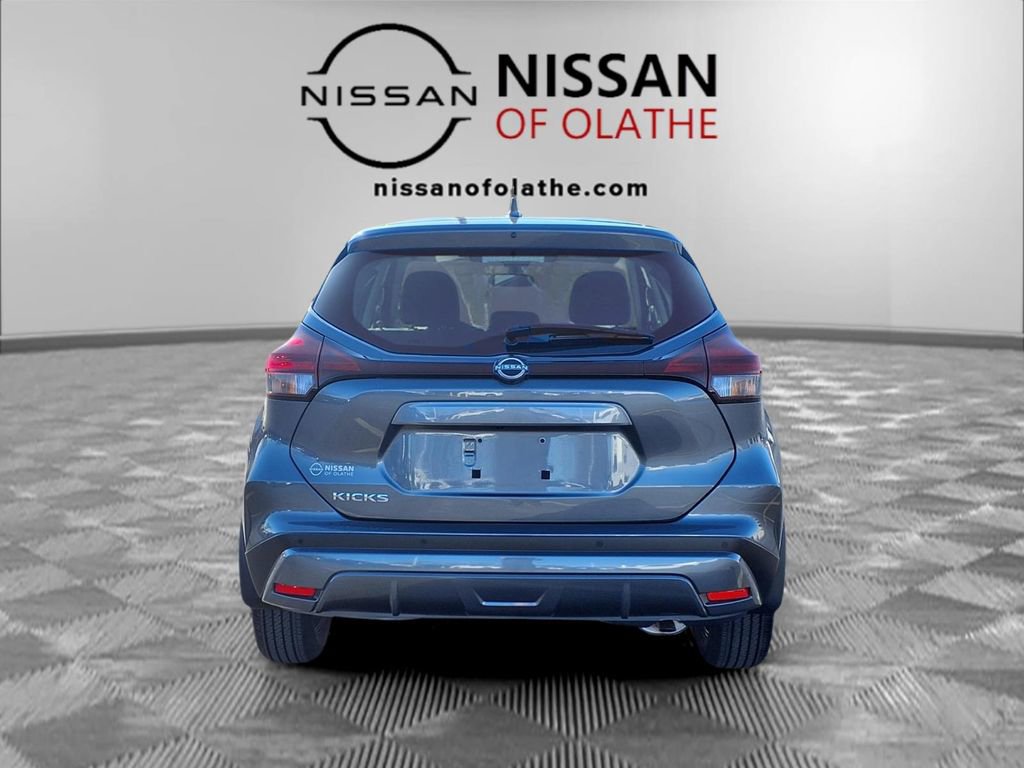 Certified 2025 Nissan Kicks Play S image 25