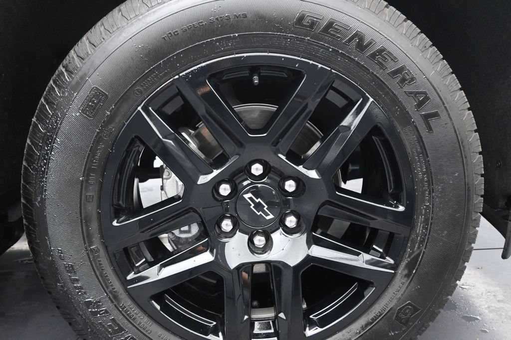 Used 2026 Chevrolet Silverado 1500 Custom RWD image 15