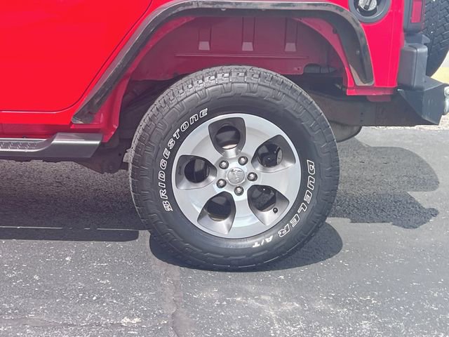 Used 2016 Jeep Wrangler Unlimited Sahara w/ Connectivity Group image 18