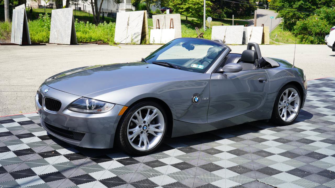 Used 2008 BMW Z4 3.0i w/ Premium Pkg RWD image 30