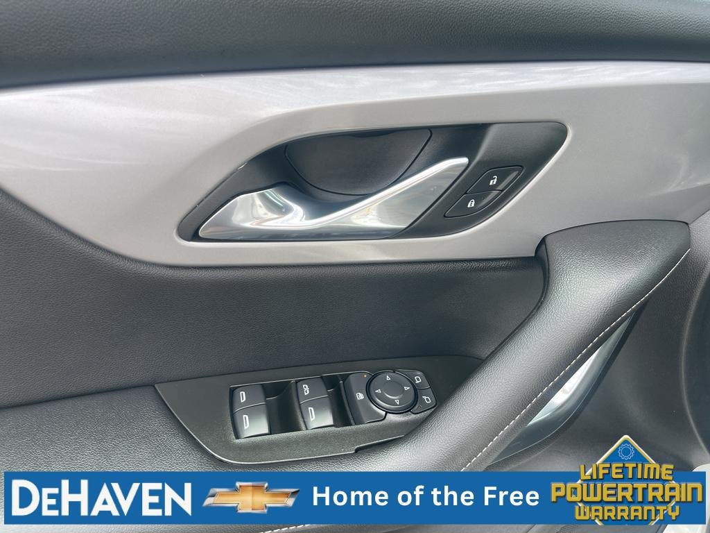 Used 2025 Chevrolet Blazer LT AWD/4WD image 23
