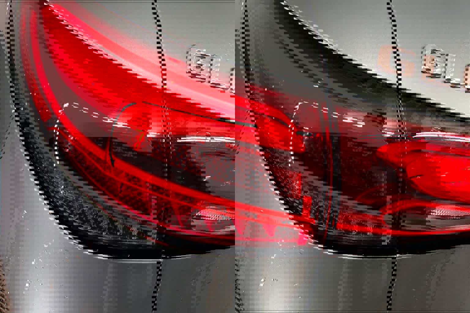 Used 2025 Mercedes-Benz GLC 300 4MATIC image 6