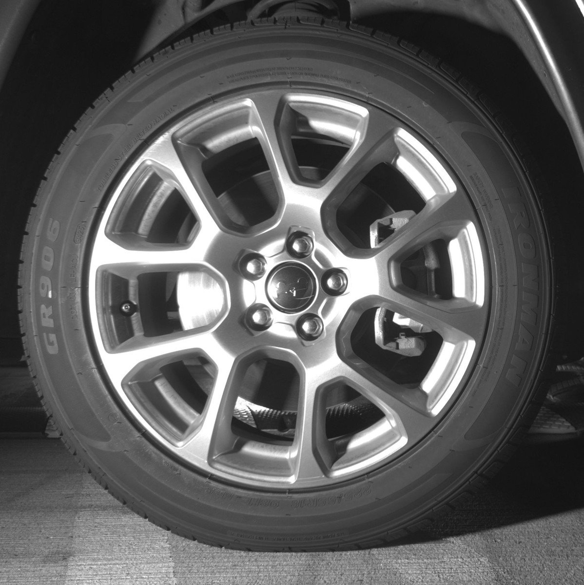 Used 2025 Jeep Compass Limited image 13