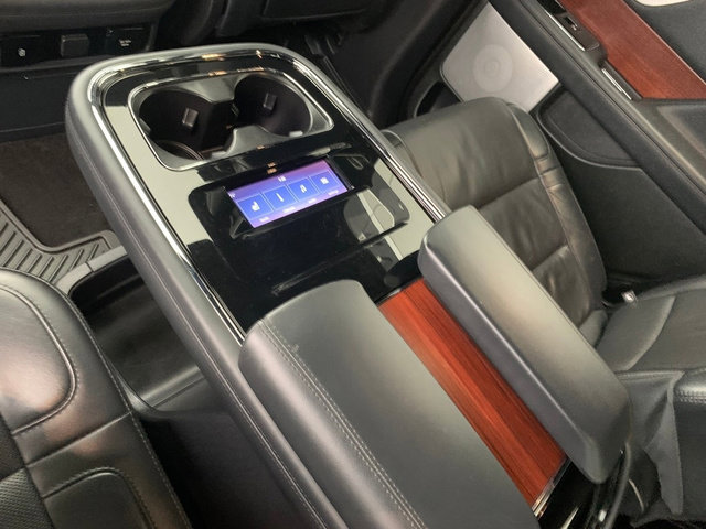 Used 2022 Lincoln Navigator Reserve image 20