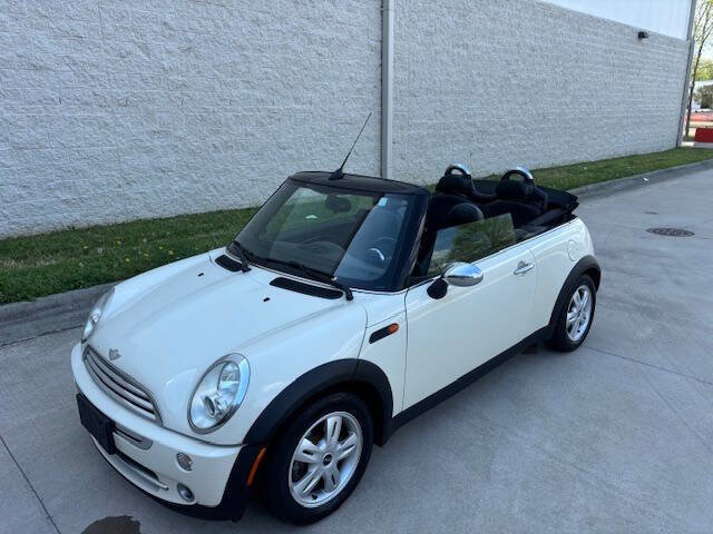 Used 2006 MINI Cooper Convertible image 2