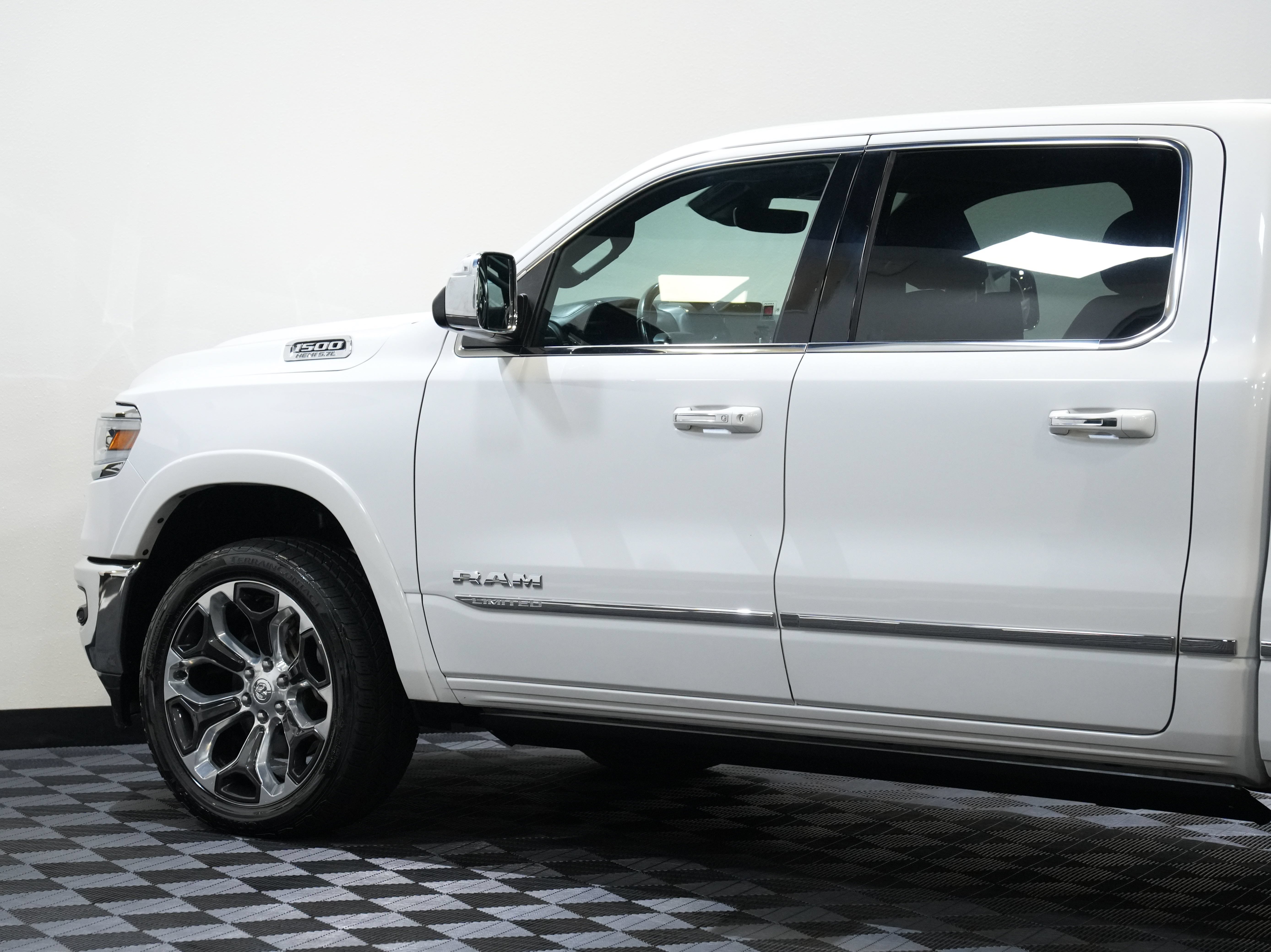 Used 2019 RAM 1500 Limited AWD/4WD image 20