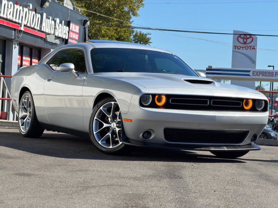 Used 2019 Dodge Challenger R/T w/ Plus Package RWD image 3