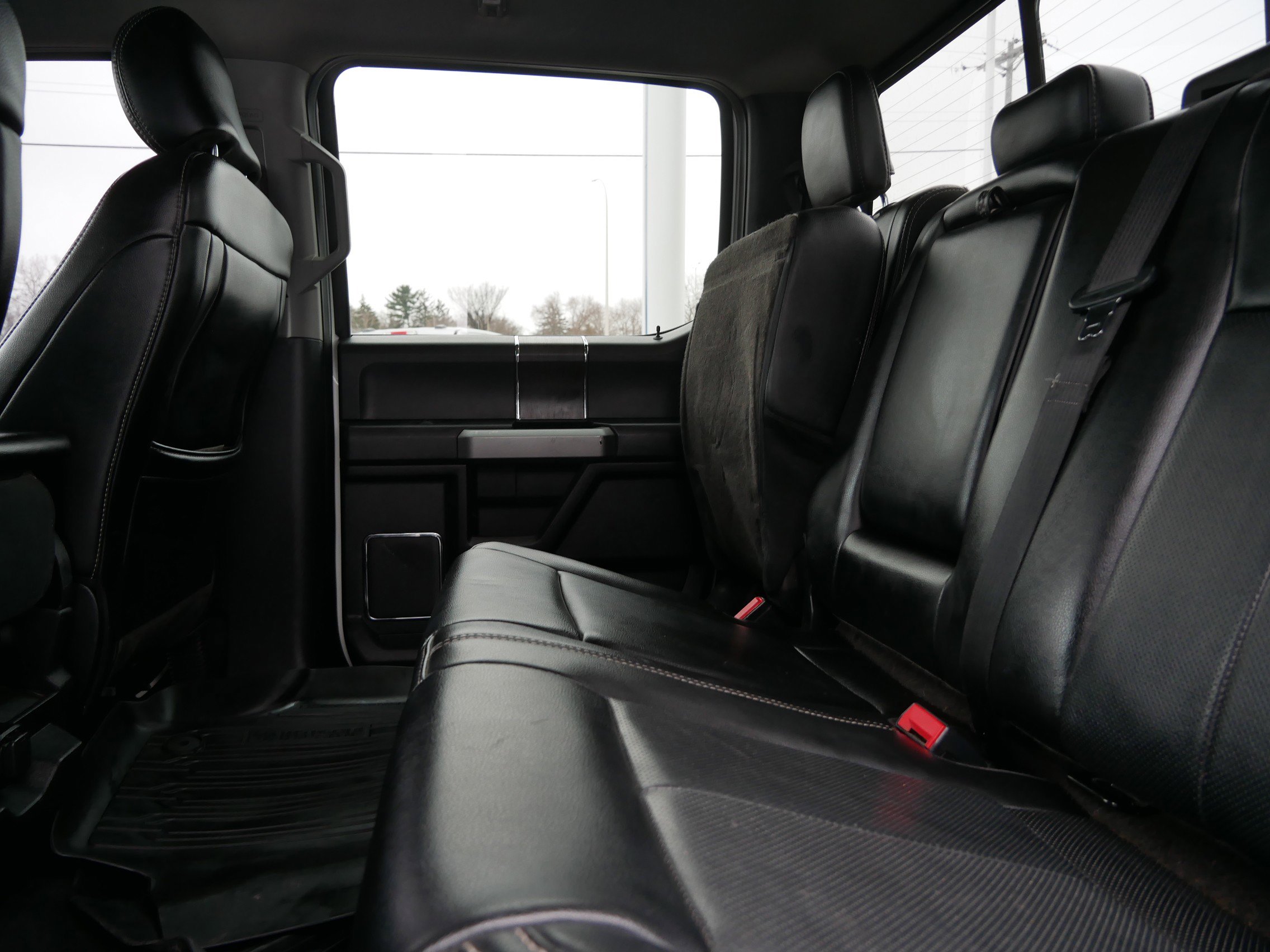 Used 2020 Ford F350 Lariat image 7