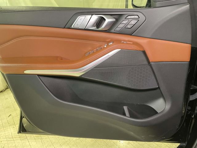 Used 2022 BMW X7 xDrive40i w/ Premium Package image 38