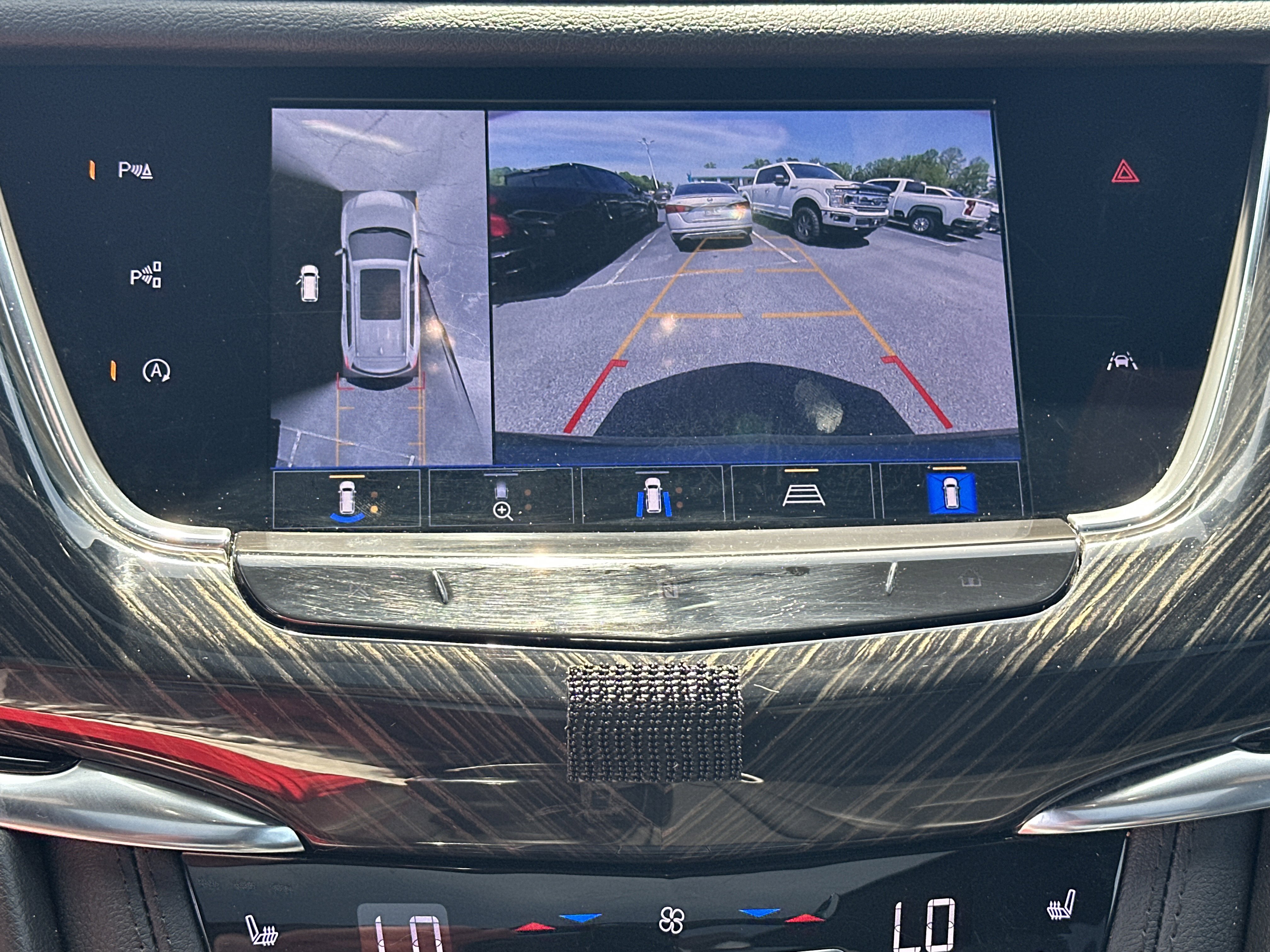 Used 2021 Cadillac XT6 Premium Luxury image 31