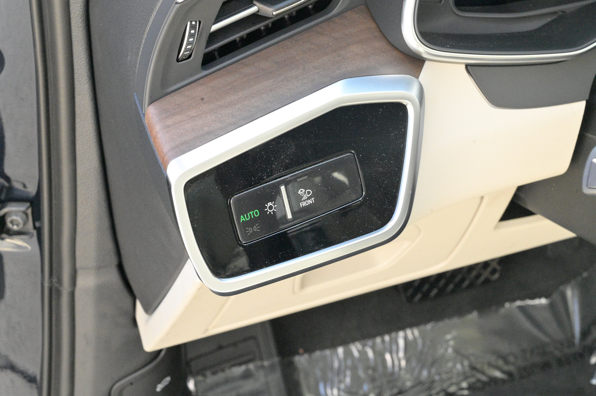 Used 2025 Audi A6 Premium Plus image 23