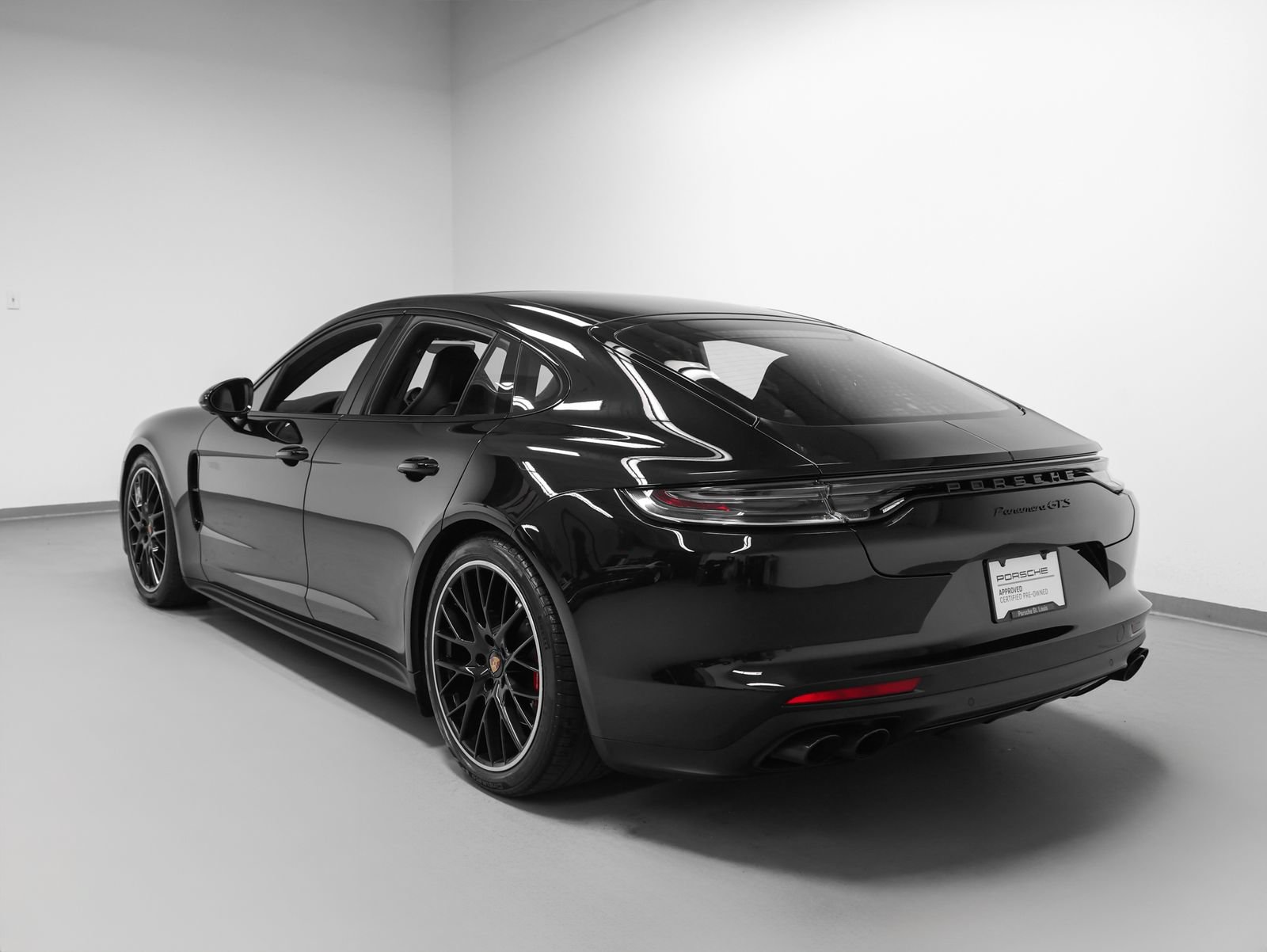 Certified 2023 Porsche Panamera GTS AWD/4WD image 3