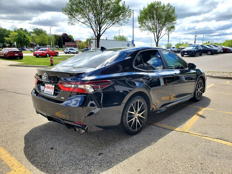 Used 2024 Toyota Camry SE FWD image 5