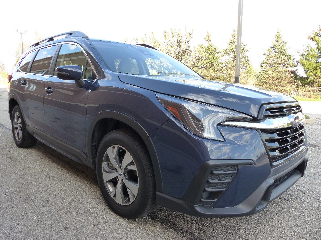 Used 2023 Subaru Ascent Premium w/ Convenience Package AWD/4WD image 11