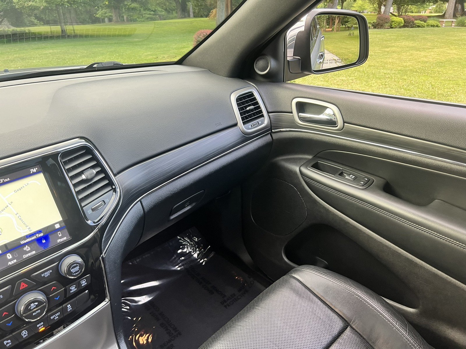 Used 2019 Jeep Grand Cherokee Limited w/ Luxury Group II AWD/4WD image 15