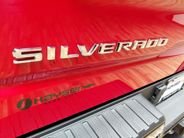 Used 2024 Chevrolet Silverado 1500 ZR2 w/ Technology Package AWD/4WD image 12