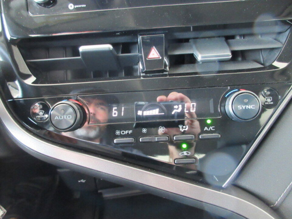 Used 2024 Toyota Camry LE image 23