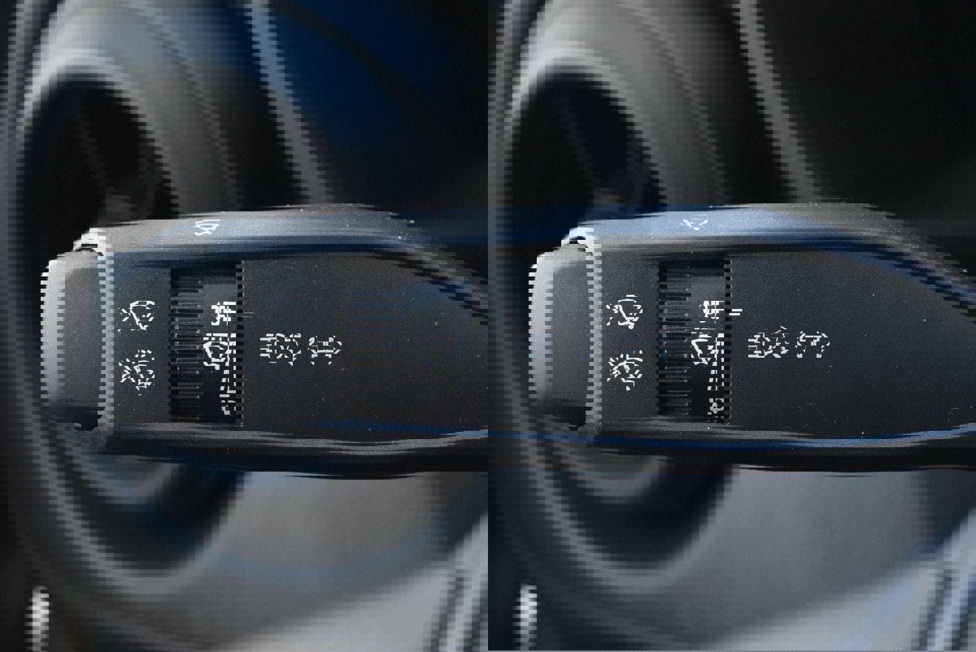 Used 2024 Chevrolet Colorado Trail Boss image 21