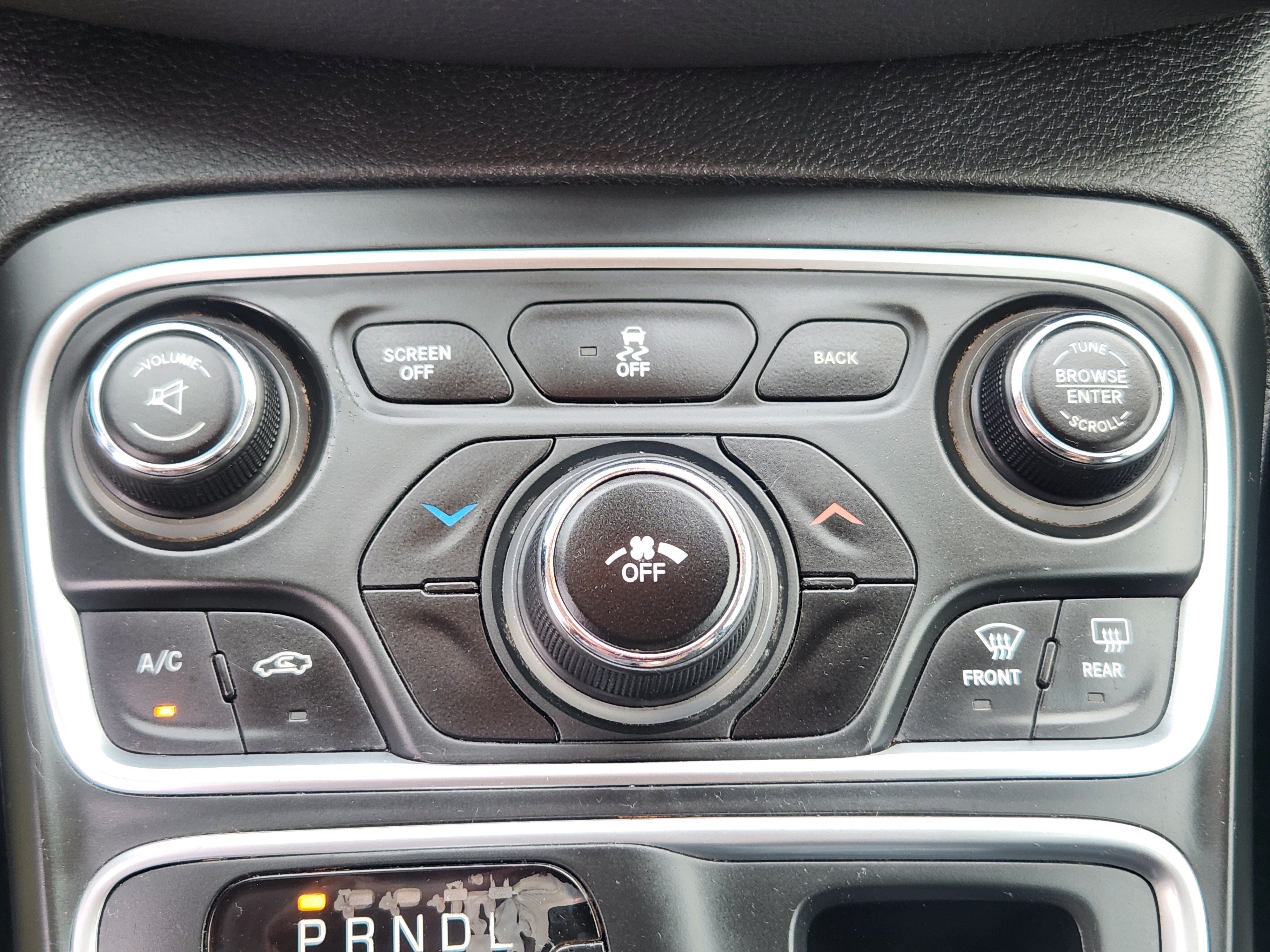 Used 2016 Chrysler 200 Limited w/ Convenience Group FWD image 13
