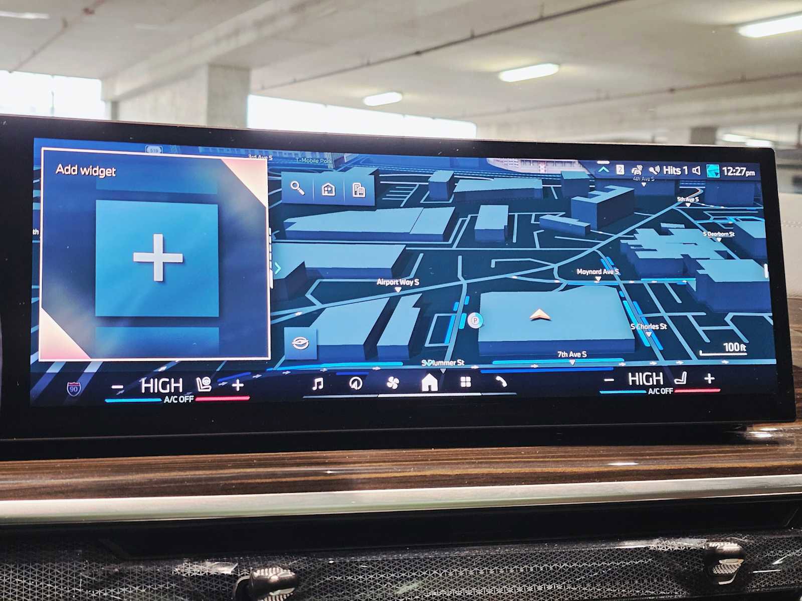 Used 2024 BMW X7 xDrive40i w/ M Sport Package image 14