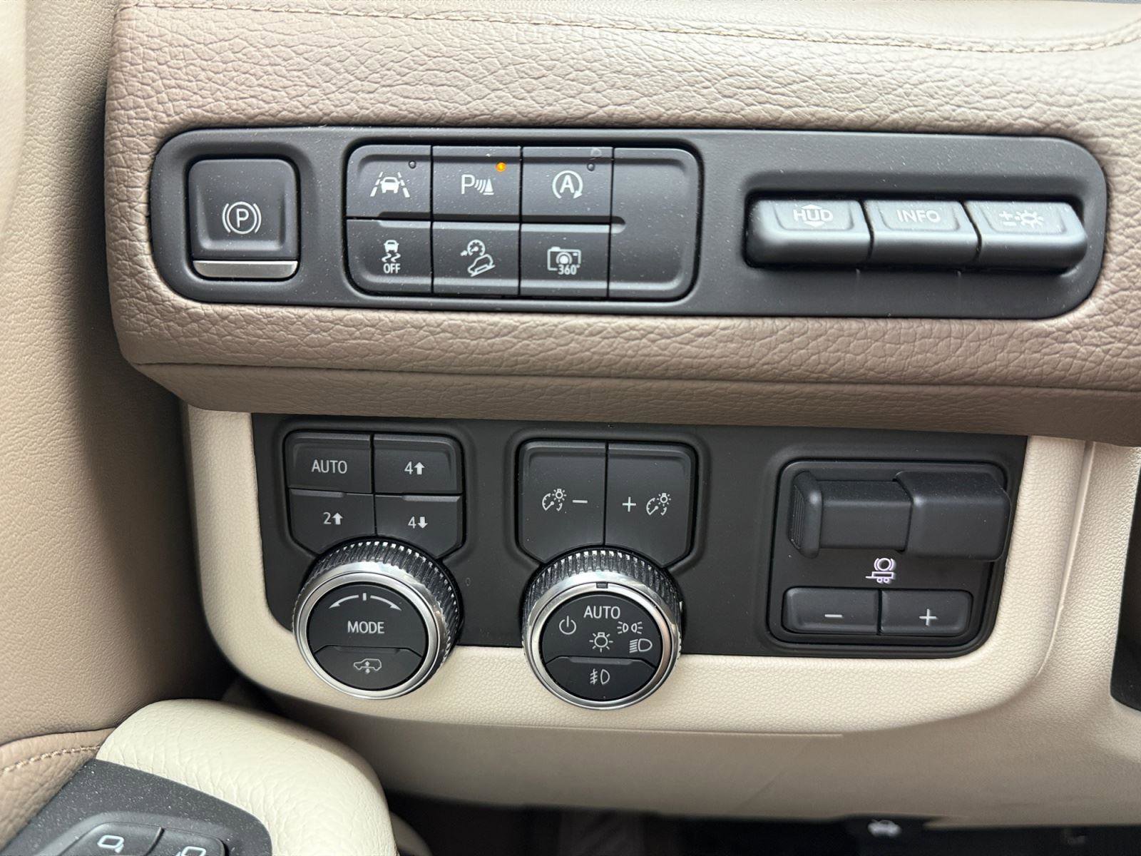 Used 2023 GMC Yukon Denali w/ Max Trailering Package image 25