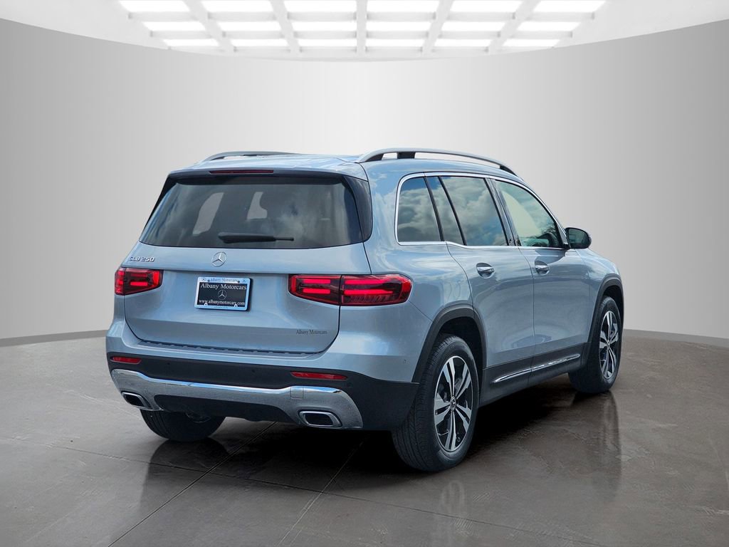 Used 2026 Mercedes-Benz GLB 250 image 6