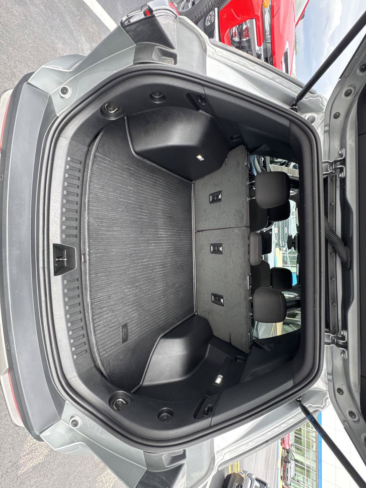 Used 2026 Chevrolet Equinox LT w/ LPO, Floor Liner Package AWD/4WD image 12