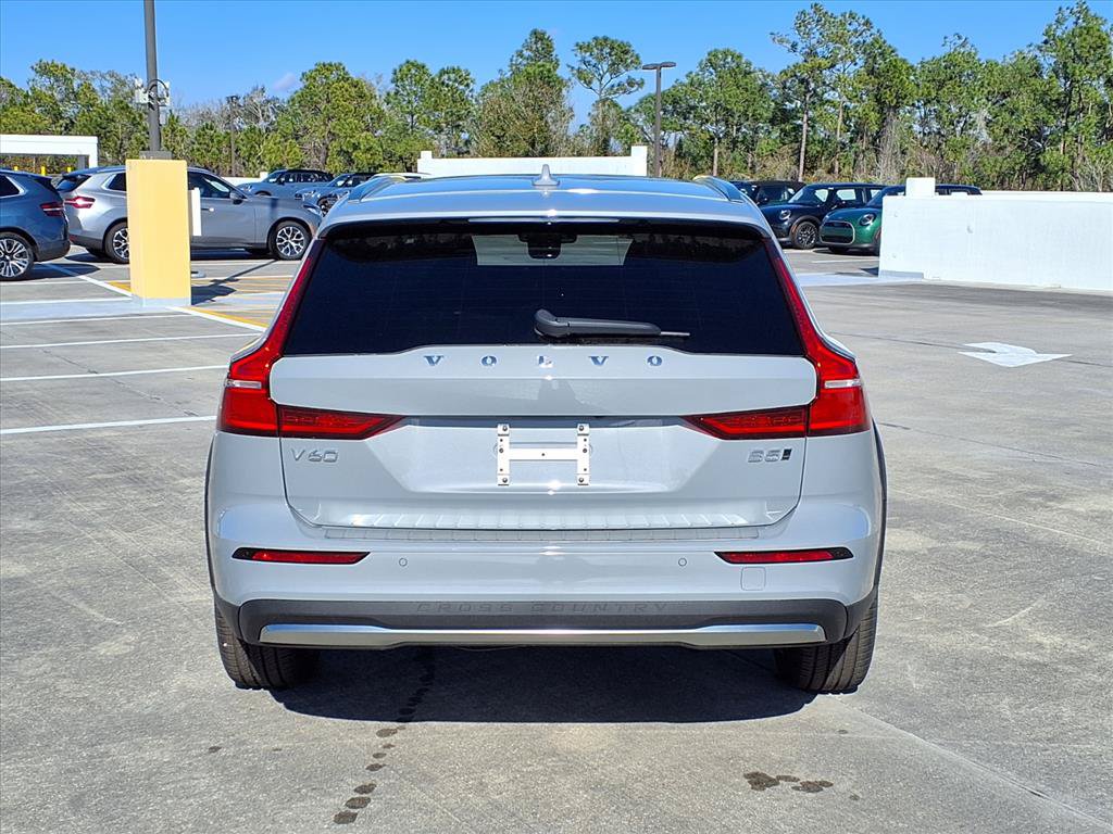 New 2026 Volvo V60 B5 Cross Country Plus w/ Protection Package Premier AWD/4WD image 6
